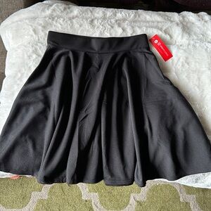 NWT Urban CoCo Women's Black Skirt - Stretchy, Flared, High Waisted (Size L)